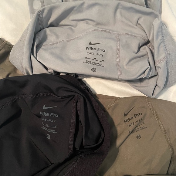 3 Nike pro leopard leggings - Picture 2 of 3